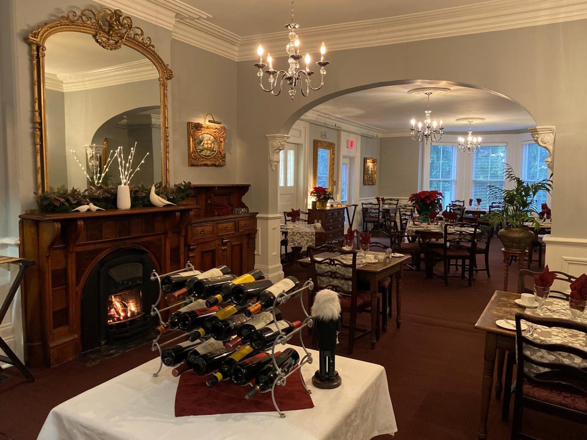 Blomidon Inn Wolfville Exteriör bild